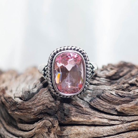 ✨Sundance Viken Antiqued Silver Pink Stone Ring - Picture 8 of 8